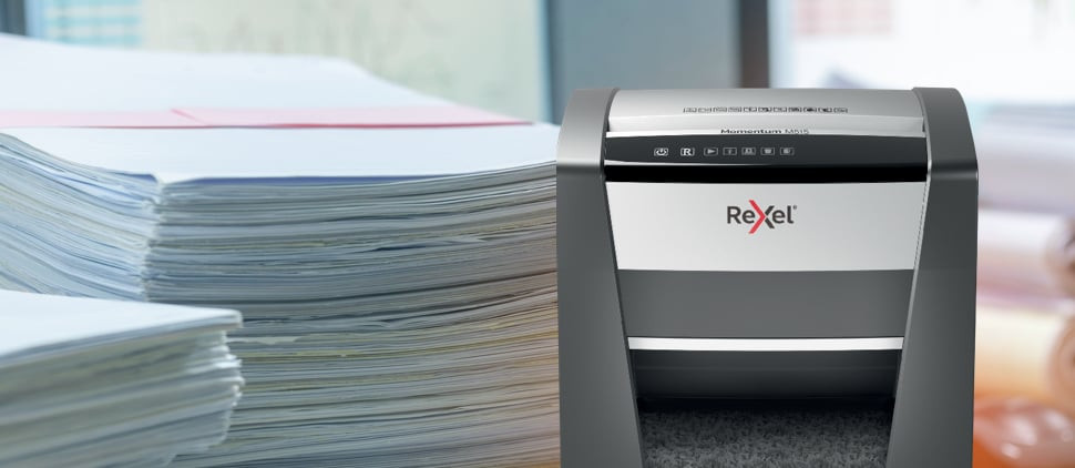 Rexel márkájú iratmegsemmisítő, természetes közegében